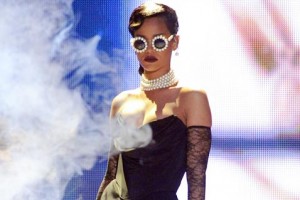Rihanna au Fashion Show de Victoria's Secret en 2012