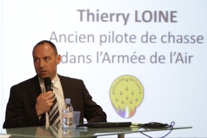 Thierry Loine participe à un séminaire