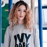 Alexandra alias Alex's Closet signe avec Ivy Park