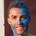 Cristiano Ronaldo prend la pose pour la campagne Colour Splash de sa marque CR7