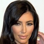 Kim Kardashian, invitée à une soirée par la marque Revolve