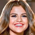Selena Gomez annonce une collaboration avec Louis Vuitton